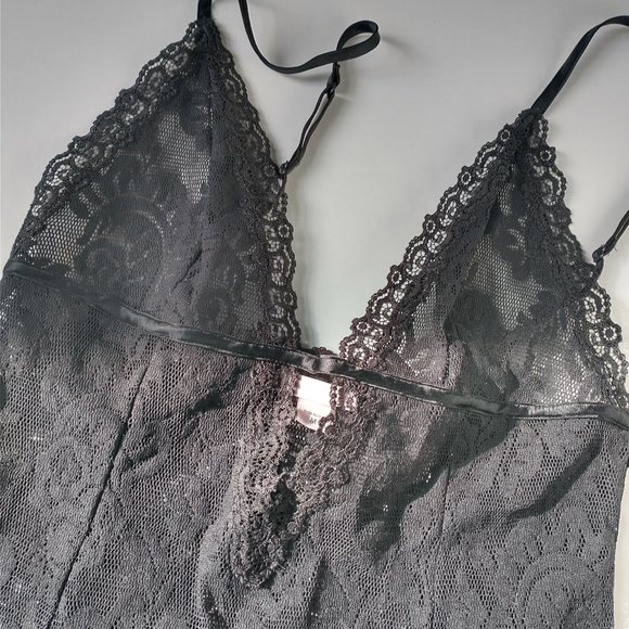 Victoria's Secret Black Lace Lingerie sz M - Picture 2 of 8